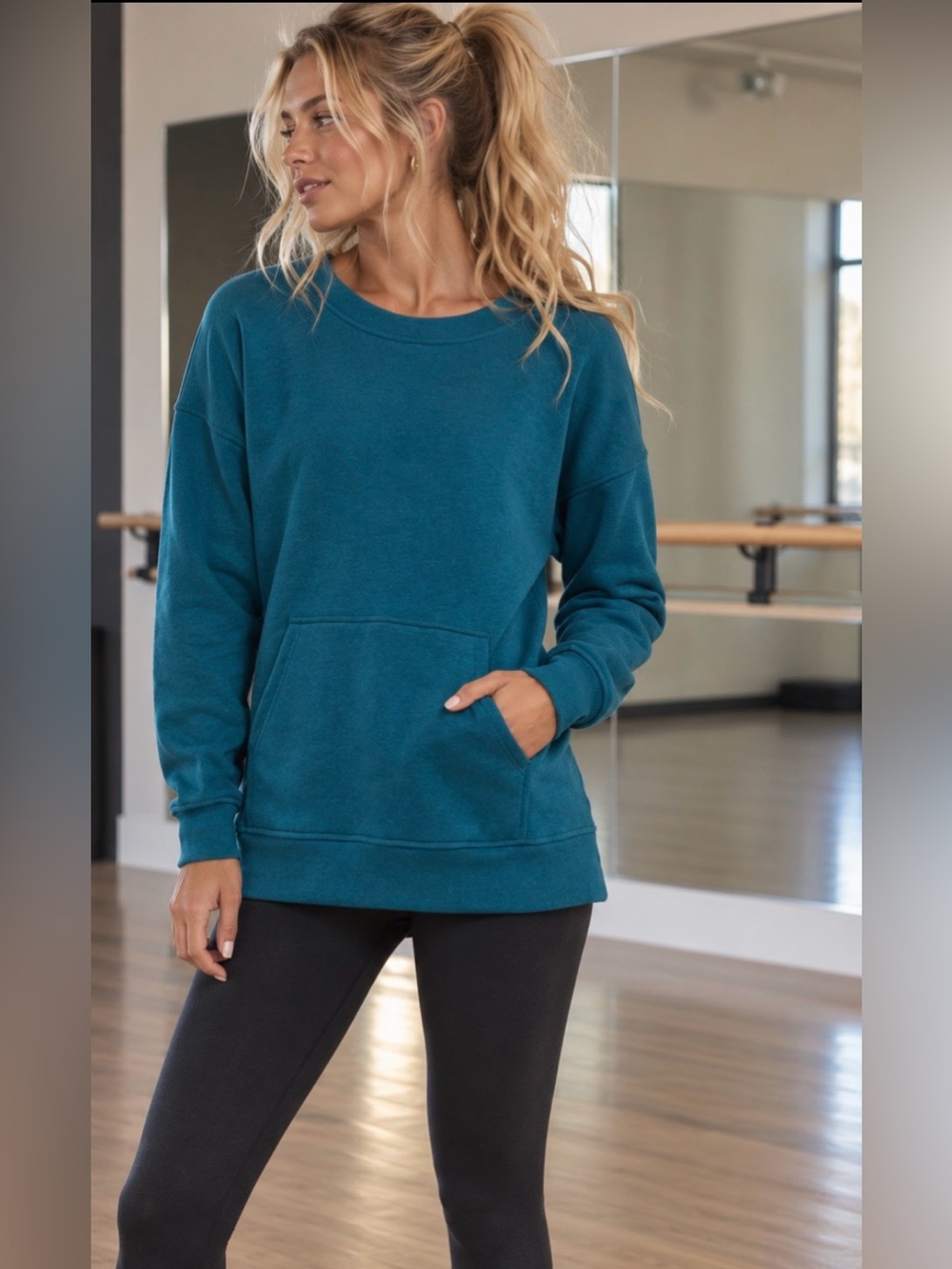 NWT Danskin Women’s Oversized Fleece Crewneck